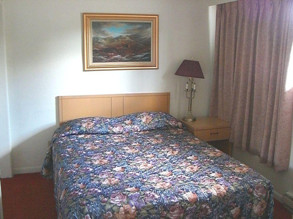 A-1 Alberni Inn Port Alberni Esterno foto