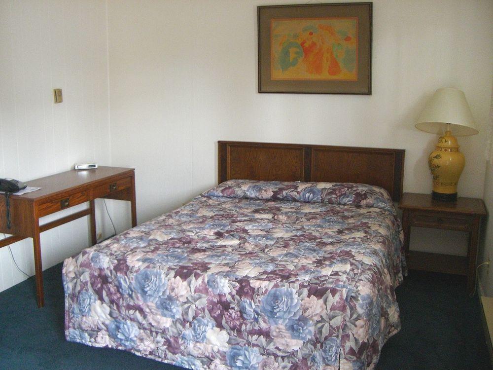 A-1 Alberni Inn Port Alberni Esterno foto