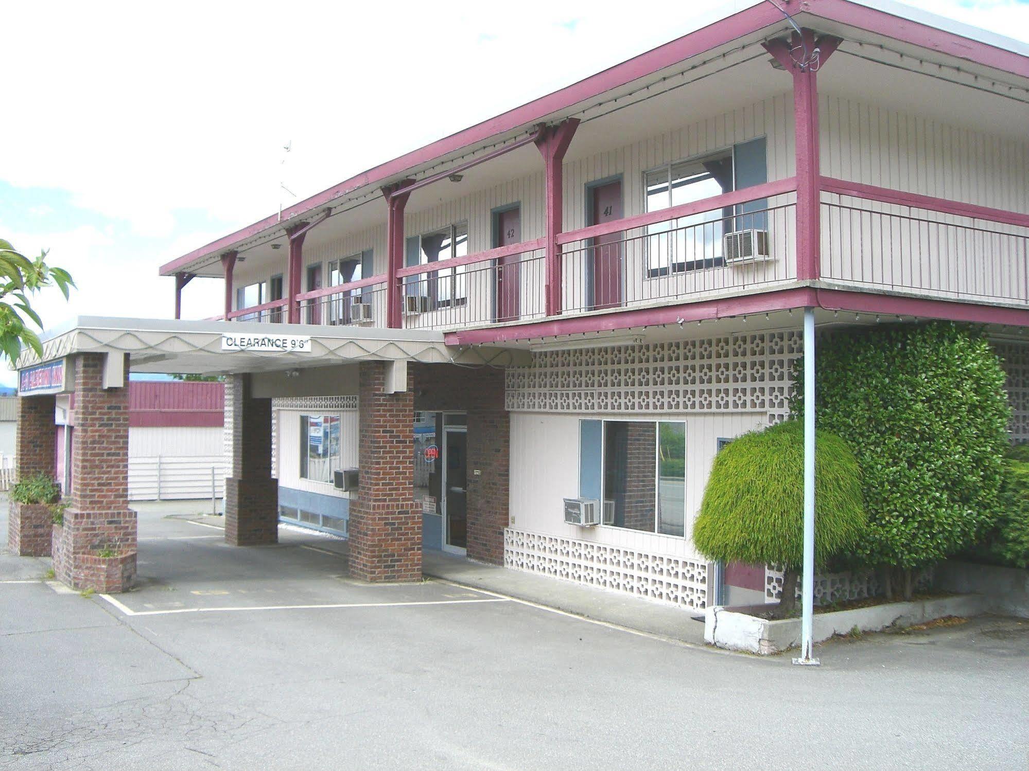 A-1 Alberni Inn Port Alberni Esterno foto