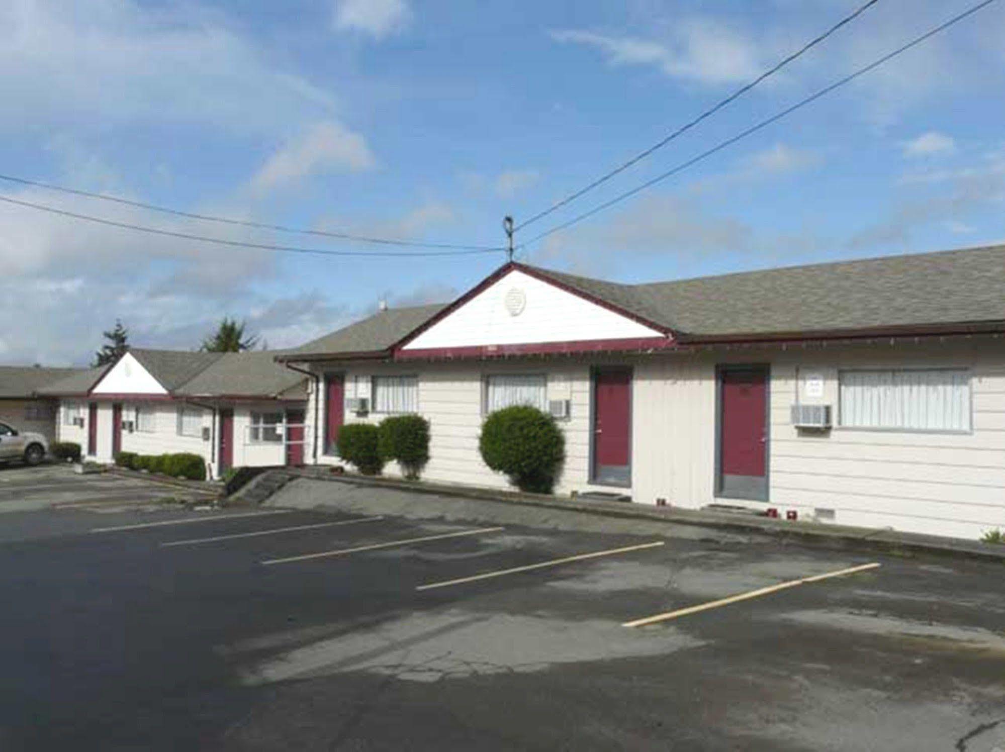 A-1 Alberni Inn Port Alberni Esterno foto