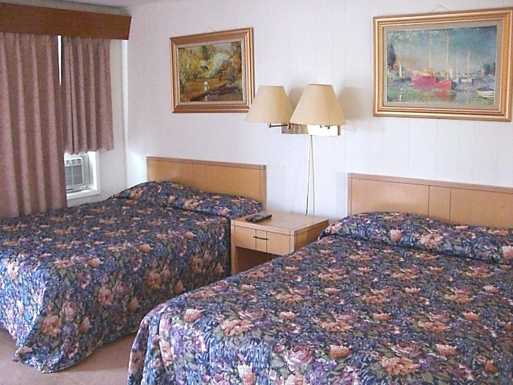 A-1 Alberni Inn Port Alberni Esterno foto