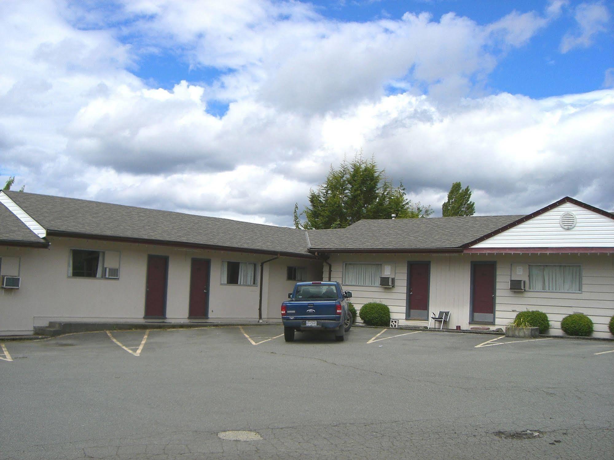 A-1 Alberni Inn Port Alberni Esterno foto