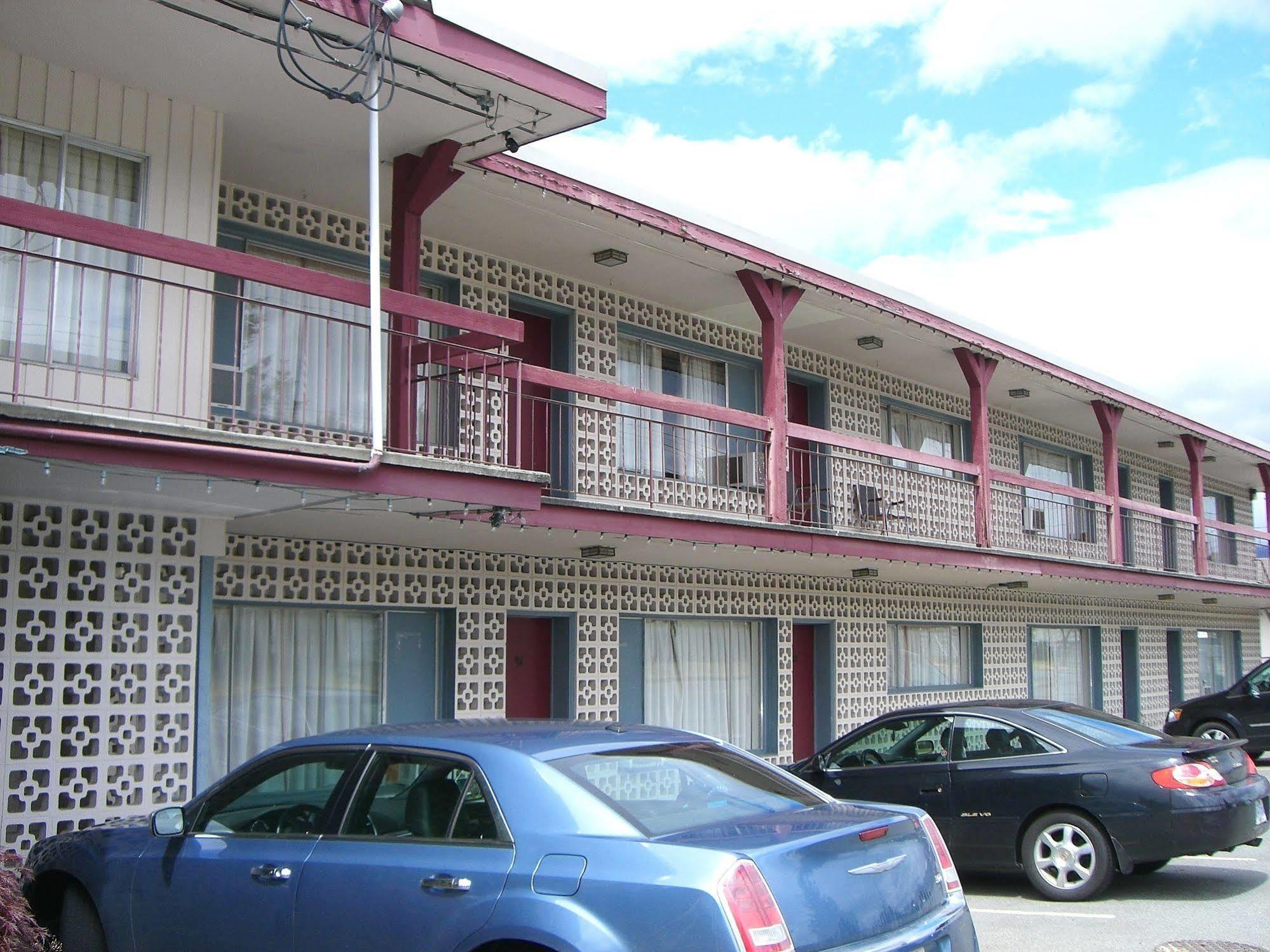 A-1 Alberni Inn Port Alberni Esterno foto