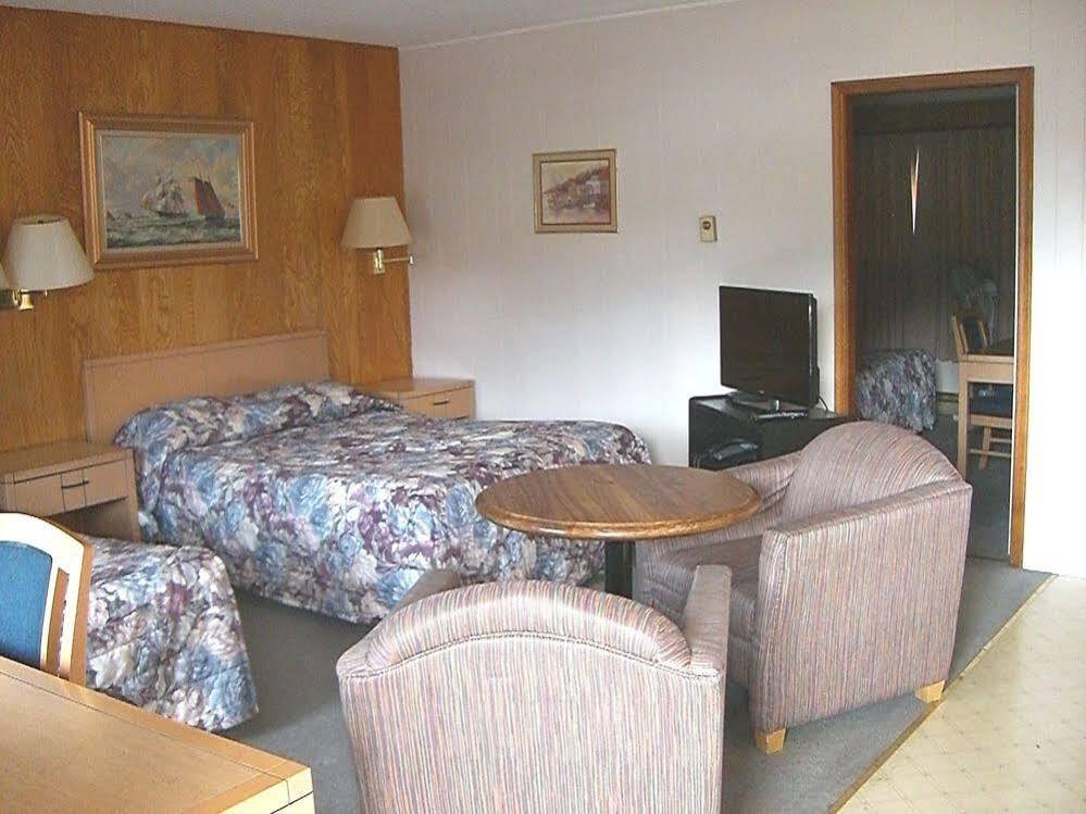 A-1 Alberni Inn Port Alberni Esterno foto